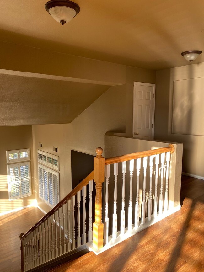 Building Photo - 3 bedroom 3 bathroom Salida Home