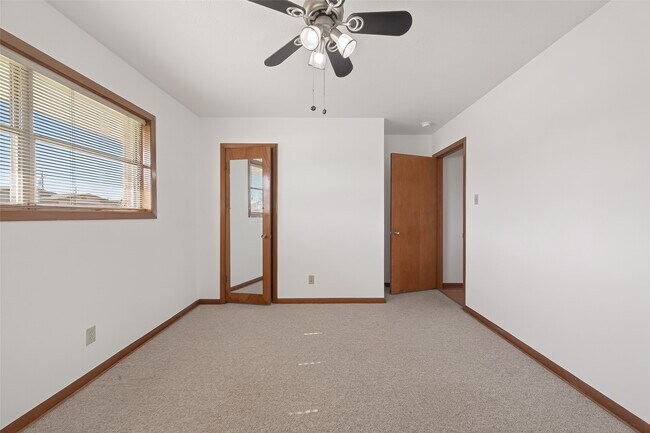 Building Photo - 2607 Penfield Dr