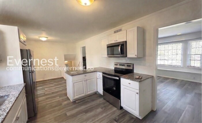 Building Photo - 7701 W 95th Terrace