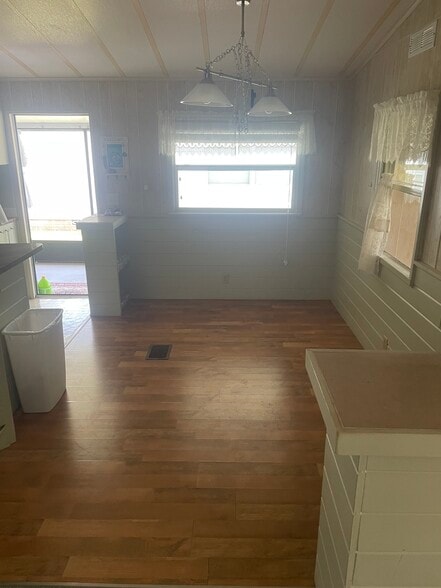 Building Photo - 5533 Williamsburg Ln