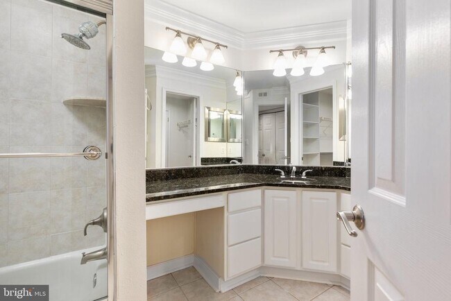 Building Photo - 3922 Penderview Dr