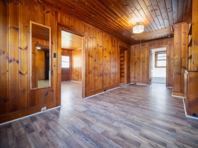 Building Photo - 503 Childs St