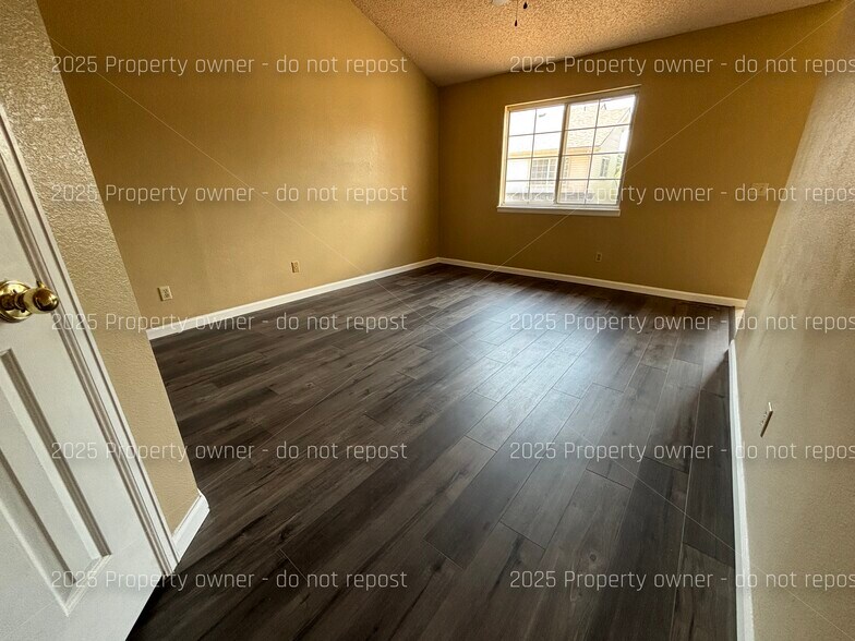 Building Photo - 2010 S Xenia Way