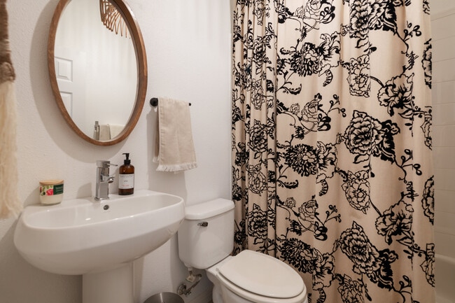 Building Photo - 5401 Ketch Ct