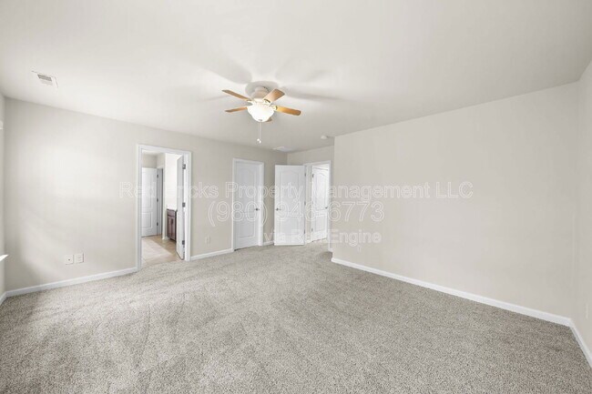 Building Photo - 3129 Hartson Pointe Dr