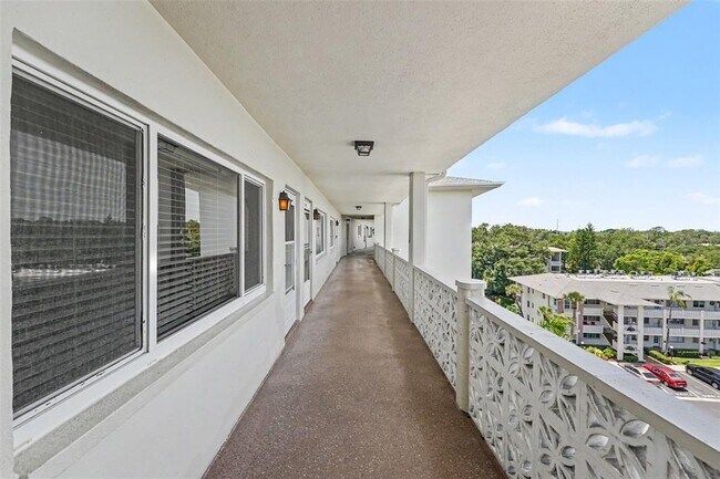 Building Photo - 1235 S Highland Ave