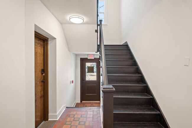 Building Photo - Graham Apartments