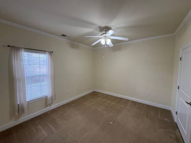 Building Photo - For Rent