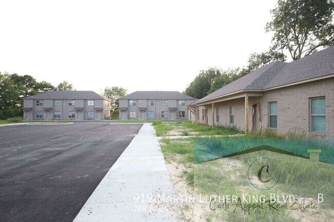 Building Photo - 919 Martin Luther King Blvd --B