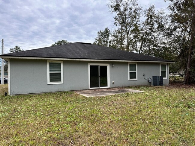 Building Photo - Four Bedroom Home on Belfort Rd.
