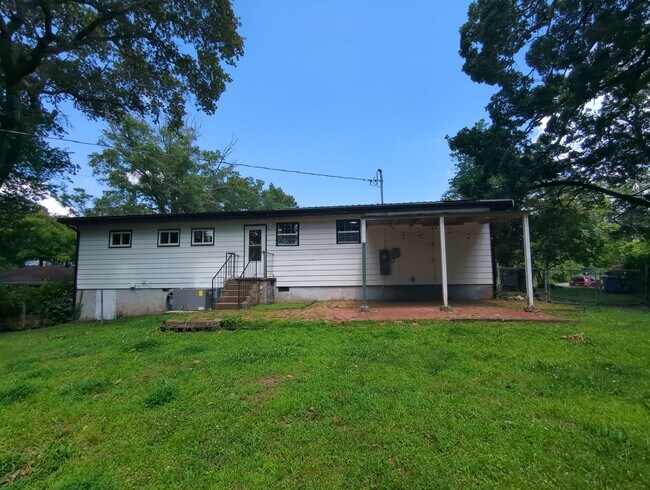 Building Photo - CUTE Red Bank House