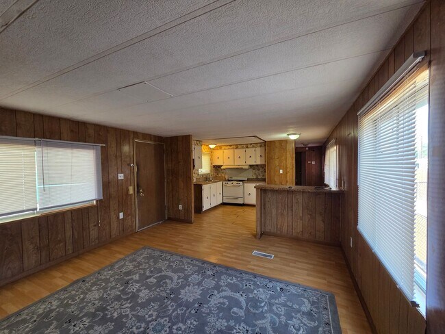 Building Photo - 2/bed 2/bath Single Wide Mobile located in...
