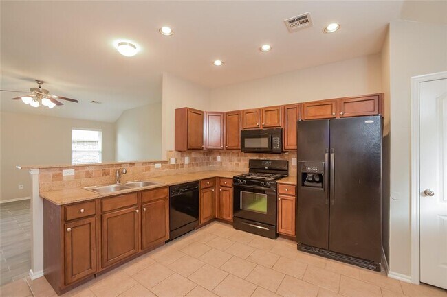 Building Photo - 8105 Frye Ln