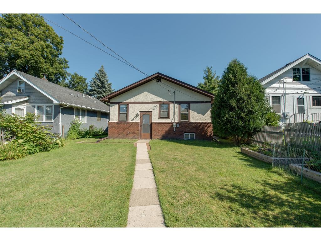 Building Photo - 1674 St Clair Ave