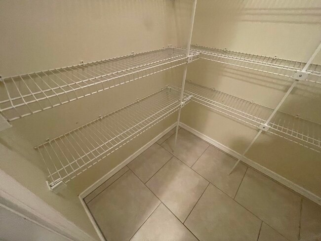 Building Photo - 728 Riva Ridge Dr