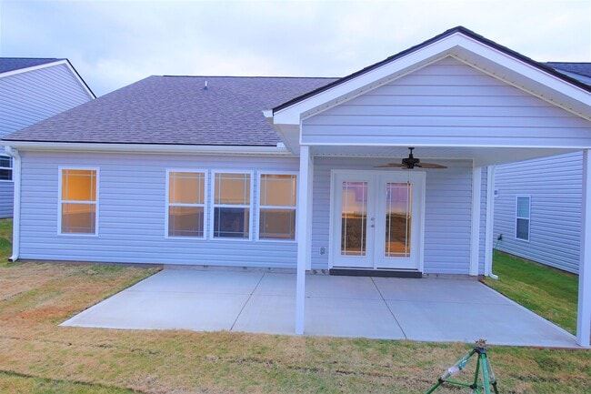 Building Photo - 755 Spartan Commodor Ln