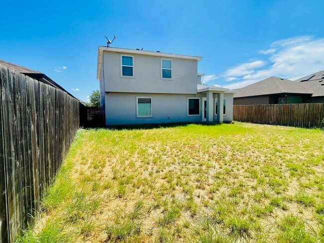 Building Photo - 1918 Aransas Pass Dr