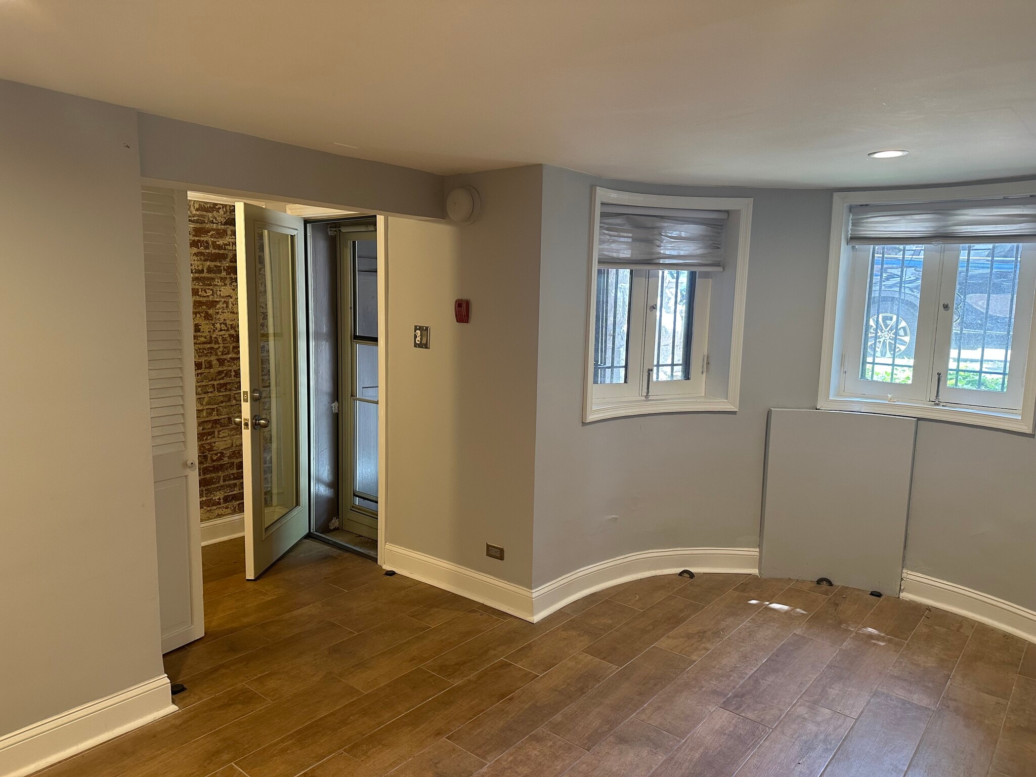 Building Photo - 1721 Riggs Pl NW