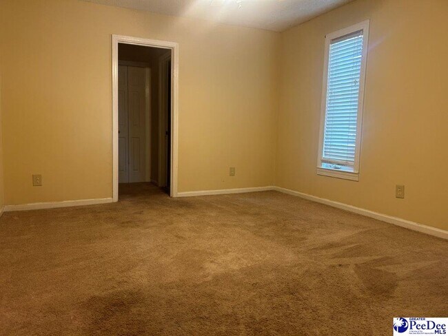 Building Photo - 462 Bellingham Ct