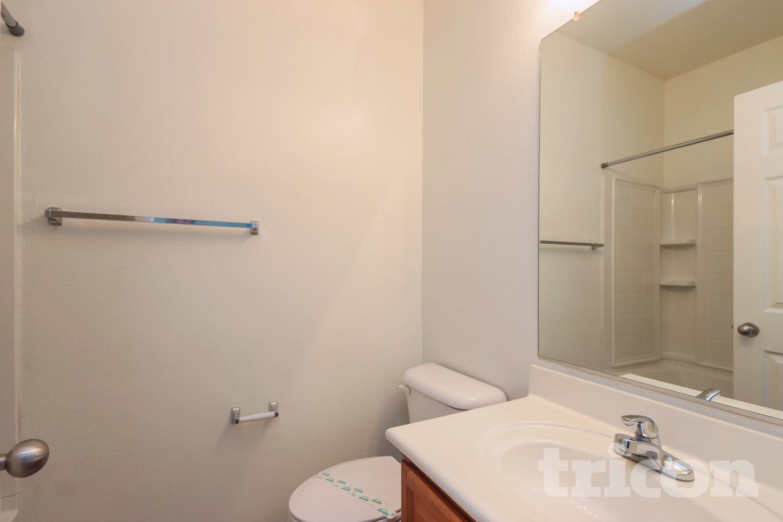 Building Photo - 1250 S Rialto