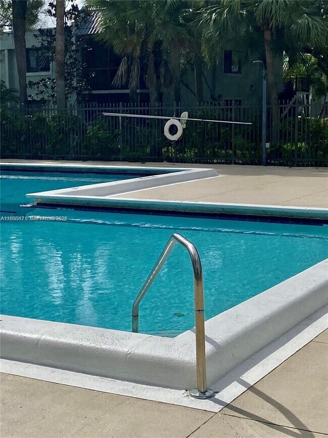 Building Photo - 16541 Blatt Blvd