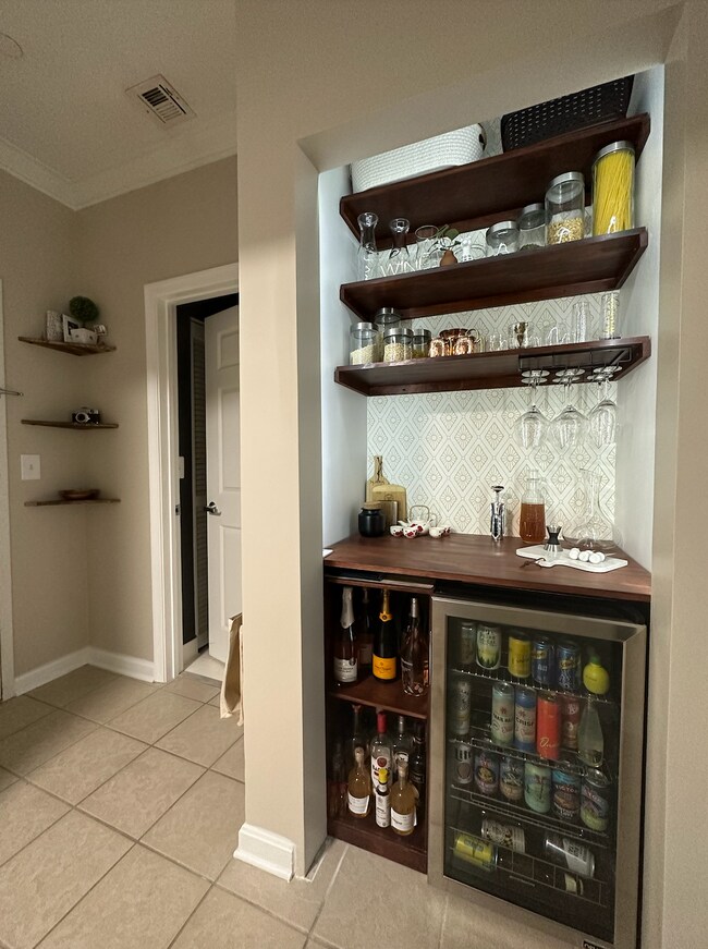dry bar and front entryway - 23 Pierside Dr
