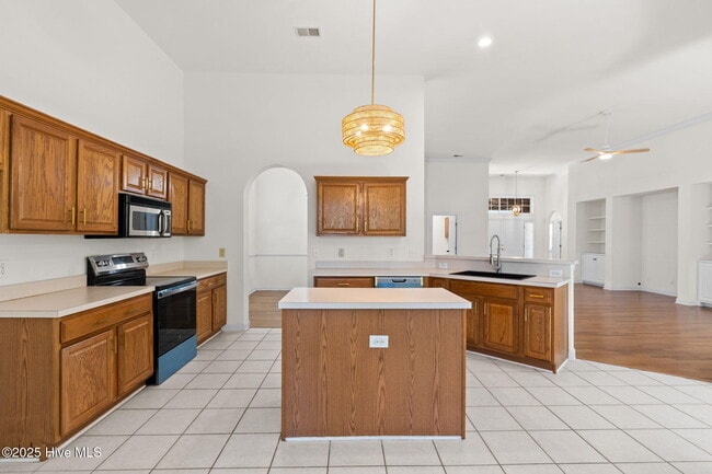 Building Photo - 943 Sandpiper Bay Dr SW