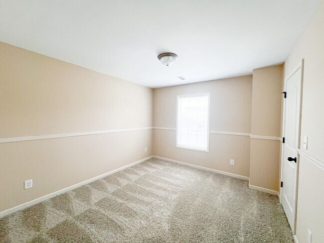 Building Photo - 2268 McCormick Lane