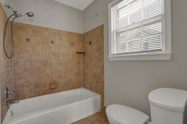 Building Photo - 5718 Rich Rd