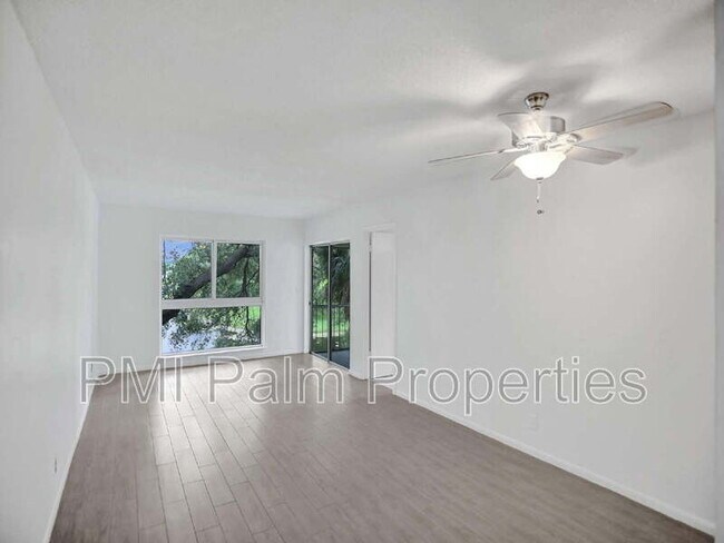 Building Photo - 10193 N Military Trl