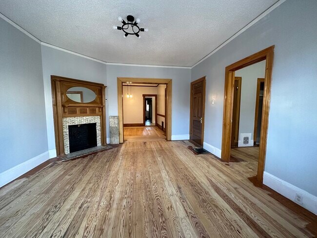 Building Photo - 56 Bakersfield St