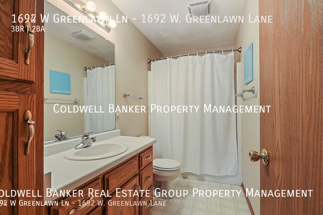 Building Photo - 1692 W Greenlawn Ln