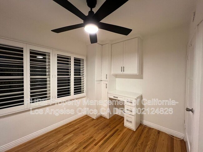 Building Photo - 1910 W 94th Pl