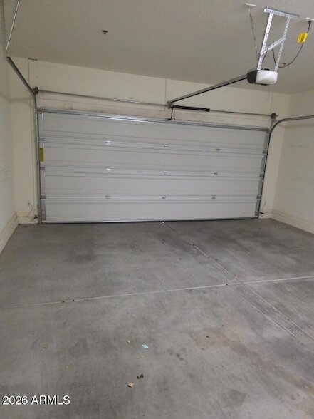 Building Photo - 21371 W Monte Vista Rd