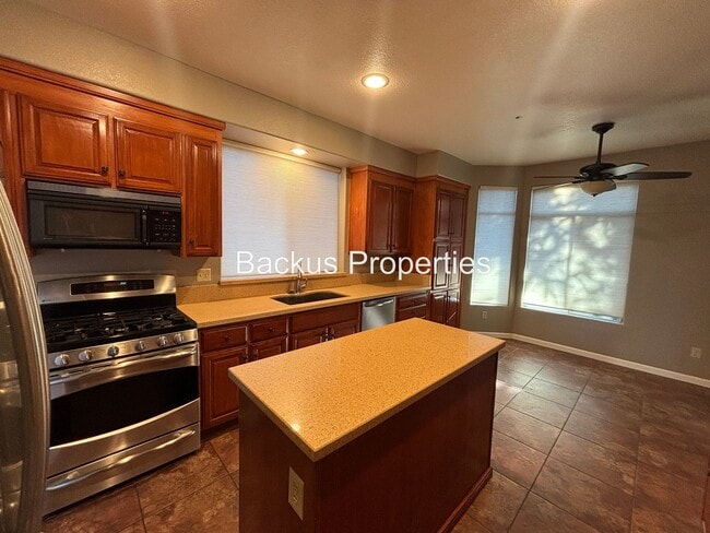 Building Photo - Wonderful two-story home in Las Palmas