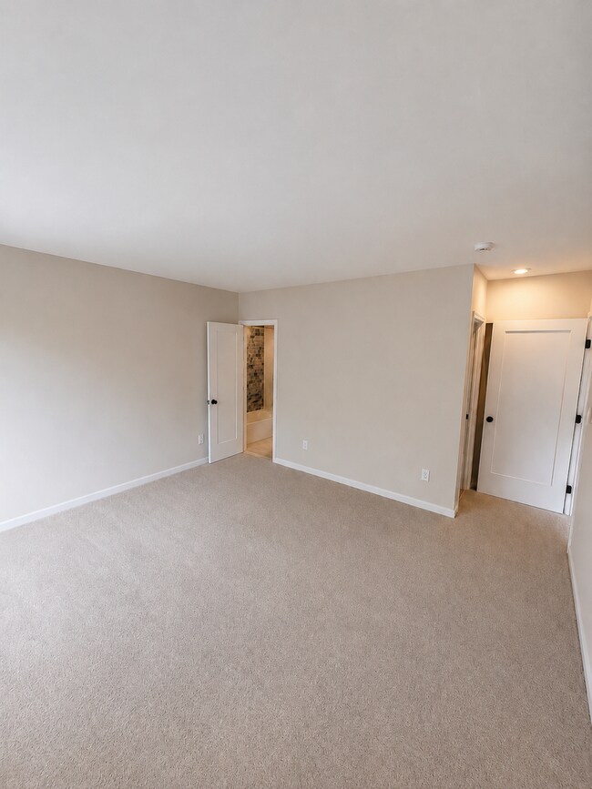 Building Photo - 5500 Holmes Run Pkwy