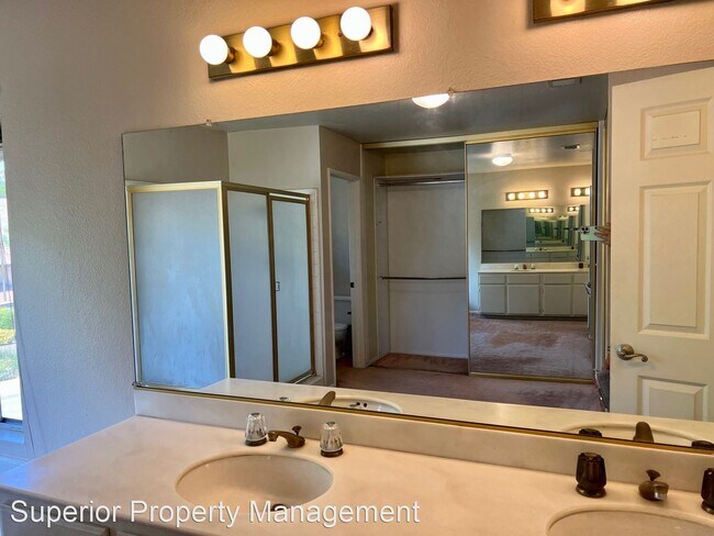 Building Photo - 4 br, 3 bath House - 910 High Country Dr.