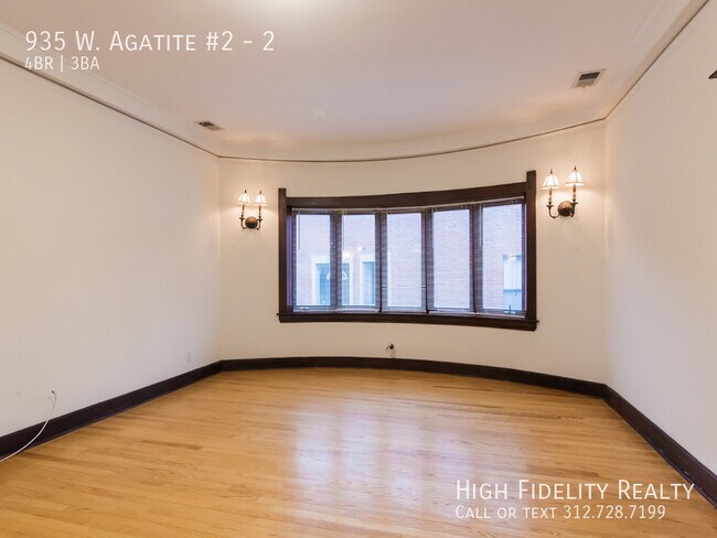 Building Photo - 935 W Agatite Ave