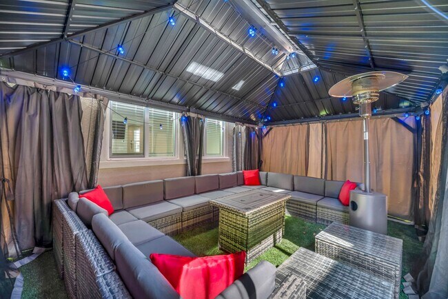 Building Photo - 688 Monroe Hl Pl