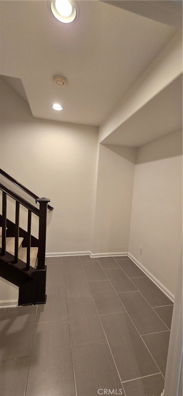 Building Photo - 827 Terrace