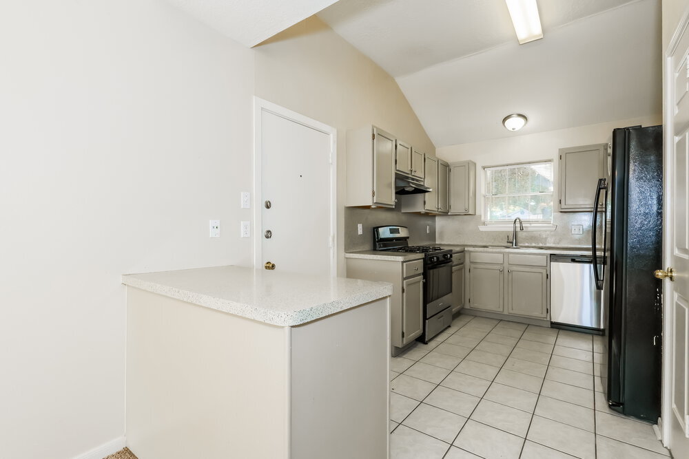 Building Photo - 31164 N Head Dr