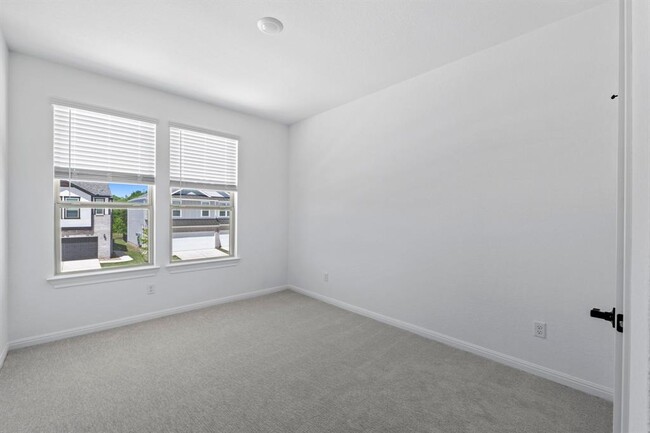Building Photo - 2725 Woodall Dr