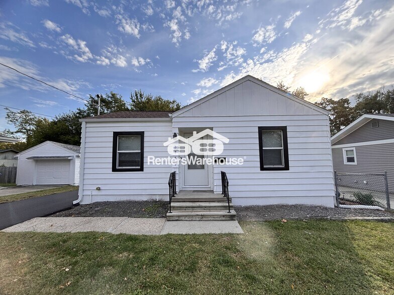 Primary Photo - 3711 37th St