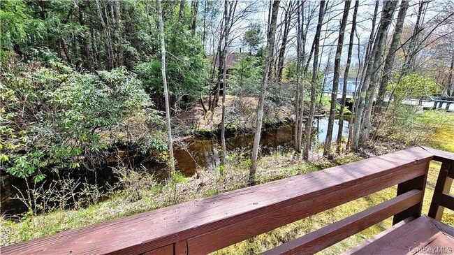 Building Photo - 52 Medallion Rd