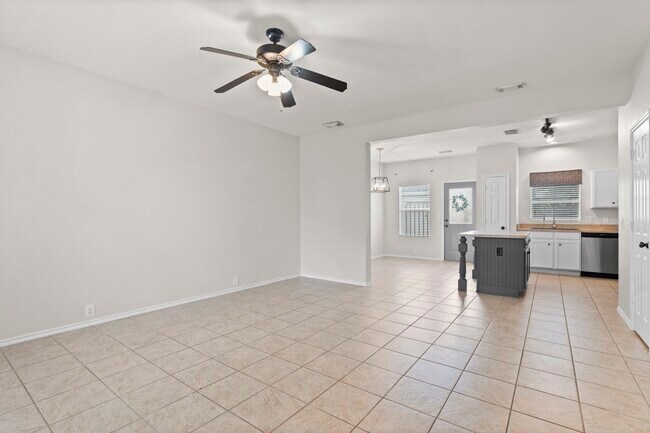 Building Photo - 9735 Coyote Creek Dr