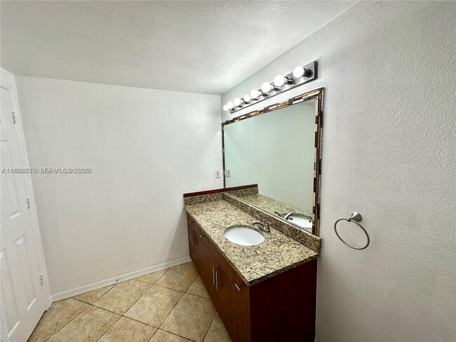 Building Photo - 231 SW 116th Ave