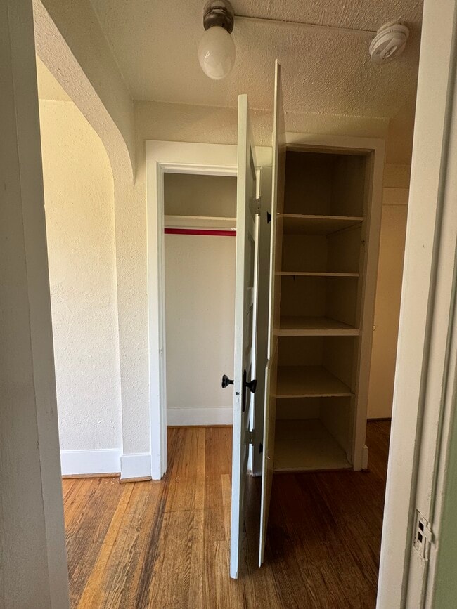 Building Photo - Stephens Properties 1301