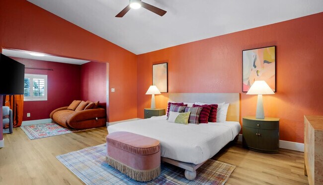 Building Photo - 2431 E Laurel St