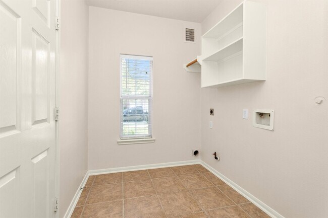 Building Photo - 3118 Legends Mist Dr