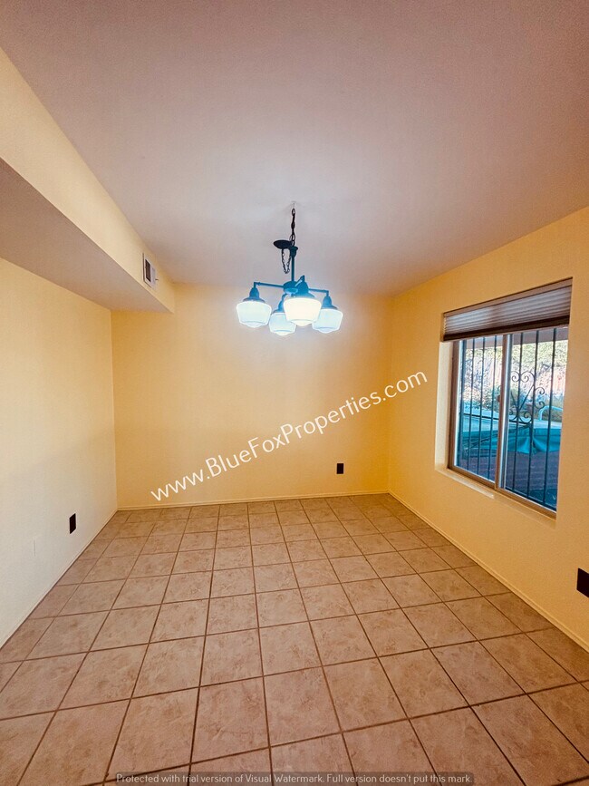 Building Photo - 8401 E Stella Rd